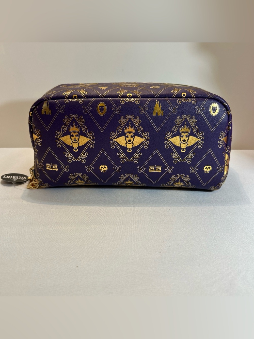 Disney Purple Cosmetic Bag with Gold Evil Queen Motif Bath & Body Works NWT - Picture 3 of 8